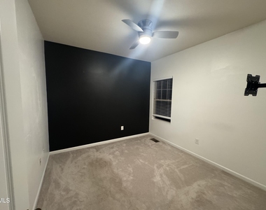1052 Spacious Skies Lane - Photo Thumbnail 19