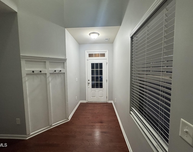 1052 Spacious Skies Lane - Photo Thumbnail 2