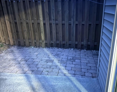 1052 Spacious Skies Lane - Photo Thumbnail 27
