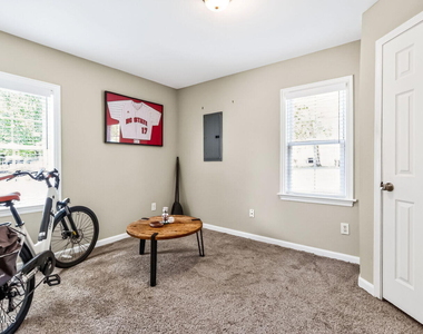 418 N Allen Road - Photo Thumbnail 18