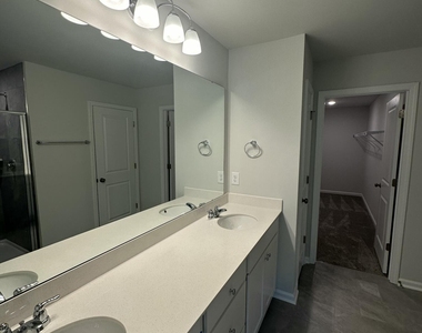 531 Glen Clova Drive - Photo Thumbnail 2