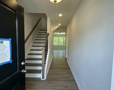 531 Glen Clova Drive - Photo Thumbnail 9