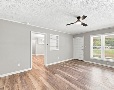 1305 Erwin Road - Photo Thumbnail 3