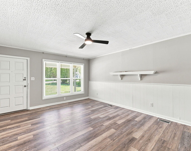 1305 Erwin Road - Photo Thumbnail 4