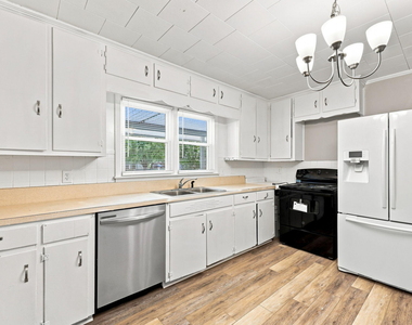 1305 Erwin Road - Photo Thumbnail 26
