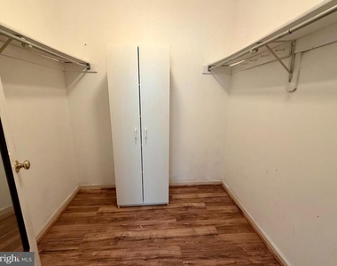 3580 Windridge Drive - Photo Thumbnail 8