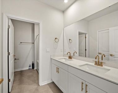 413 Haywood Glen Drive - Photo Thumbnail 19