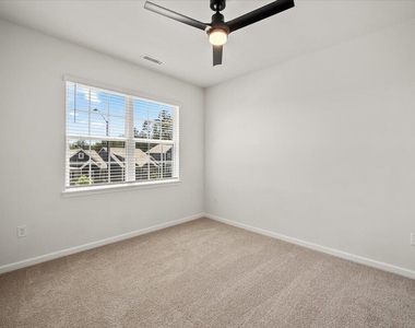 413 Haywood Glen Drive - Photo Thumbnail 29