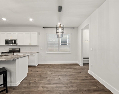 413 Haywood Glen Drive - Photo Thumbnail 4