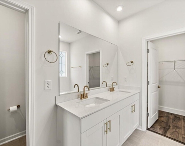 413 Haywood Glen Drive - Photo Thumbnail 32