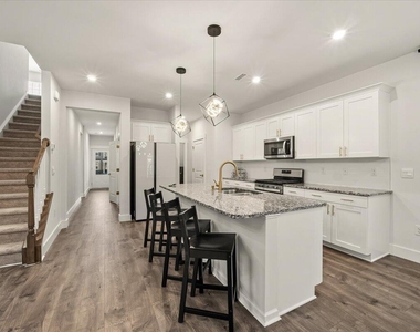 413 Haywood Glen Drive - Photo Thumbnail 3