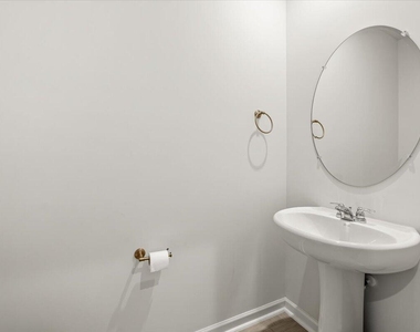 413 Haywood Glen Drive - Photo Thumbnail 34