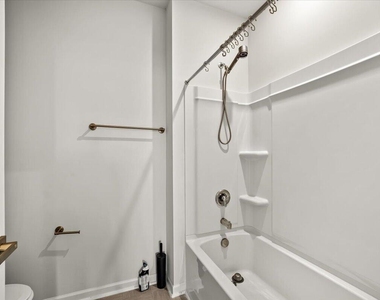 413 Haywood Glen Drive - Photo Thumbnail 40