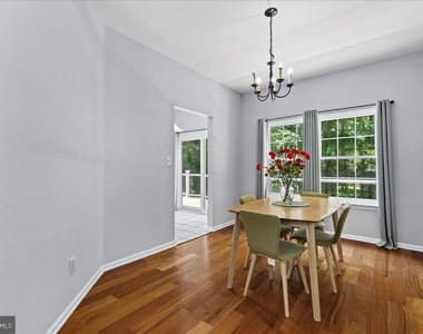 21 Cambridge Court - Photo Thumbnail 6
