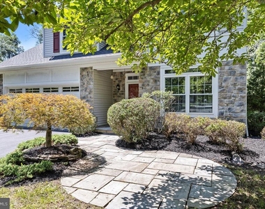 21 Cambridge Court - Photo Thumbnail 1