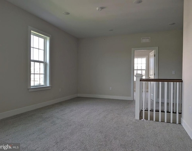 1601 Justin Drive - Photo Thumbnail 6
