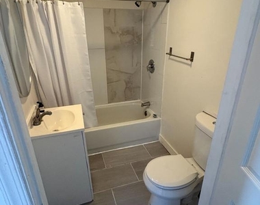36 Middle Rose Street - Photo Thumbnail 3