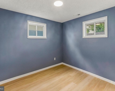 1037 Monmouth Road - Photo Thumbnail 10