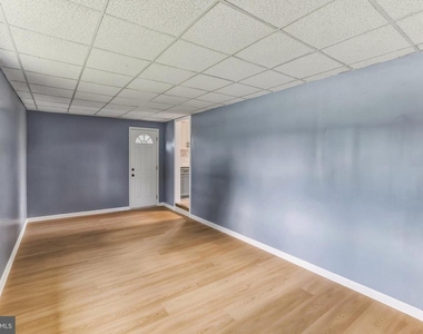 1037 Monmouth Road - Photo Thumbnail 9