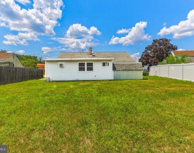 1037 Monmouth Road - Photo Thumbnail 15