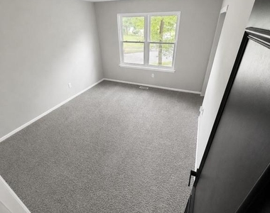 501 Forest Court - Photo Thumbnail 13