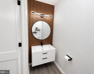 501 Forest Court - Photo Thumbnail 3