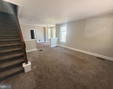 19 Lincoln Avenue - Photo Thumbnail 15