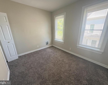 19 Lincoln Avenue - Photo Thumbnail 10