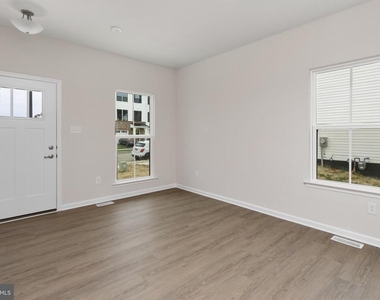 46 Rosemary Way - Photo Thumbnail 2