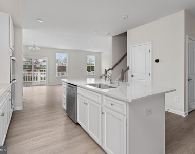 46 Rosemary Way - Photo Thumbnail 7