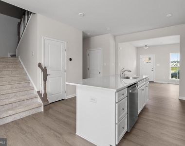 46 Rosemary Way - Photo Thumbnail 4