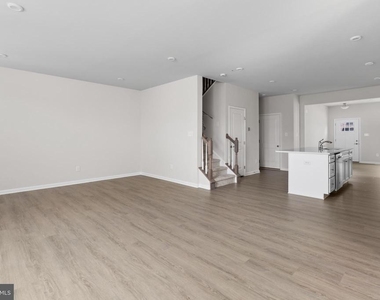 46 Rosemary Way - Photo Thumbnail 8