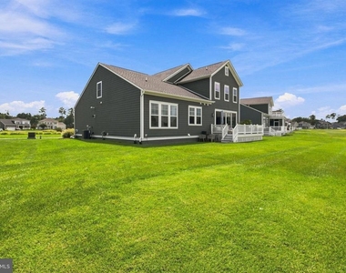 10125 Fast Colors Lane - Photo Thumbnail 4