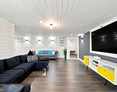 10125 Fast Colors Lane - Photo Thumbnail 27