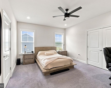 10125 Fast Colors Lane - Photo Thumbnail 36