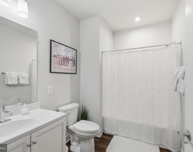 100 Saint Ives Place - Photo Thumbnail 19