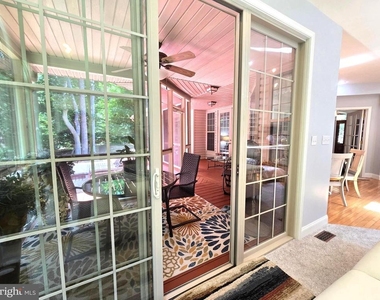 15401 Jamies Way - Photo Thumbnail 45