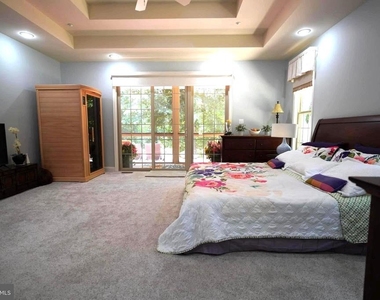 15401 Jamies Way - Photo Thumbnail 23