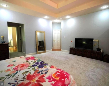 15401 Jamies Way - Photo Thumbnail 24