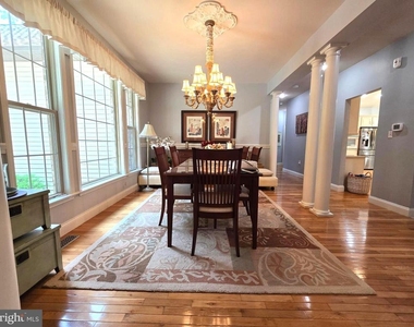 15401 Jamies Way - Photo Thumbnail 36