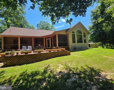 15401 Jamies Way - Photo Thumbnail 13