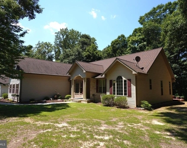 15401 Jamies Way - Photo Thumbnail 1