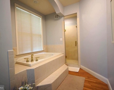 15401 Jamies Way - Photo Thumbnail 26