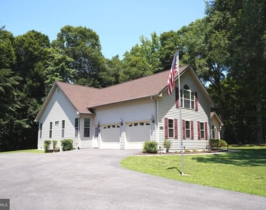 15401 Jamies Way - Photo Thumbnail 8