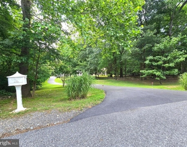 15401 Jamies Way - Photo Thumbnail 60