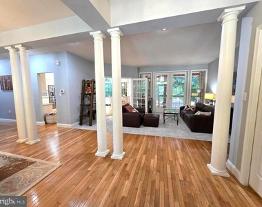 15401 Jamies Way - Photo Thumbnail 35