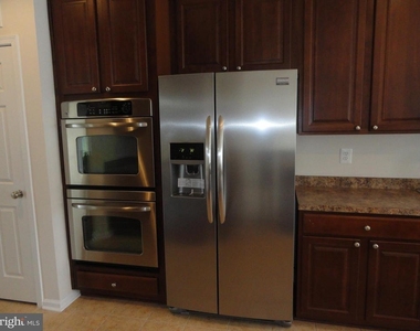 2711 Lucas Run Way - Photo Thumbnail 7