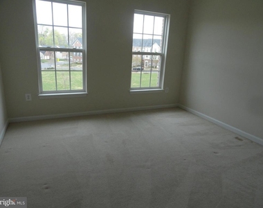 2711 Lucas Run Way - Photo Thumbnail 16