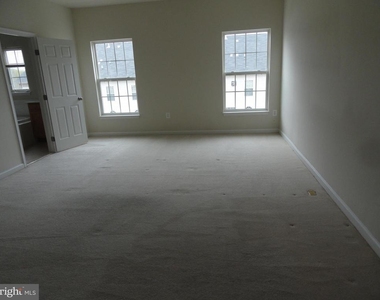 2711 Lucas Run Way - Photo Thumbnail 22