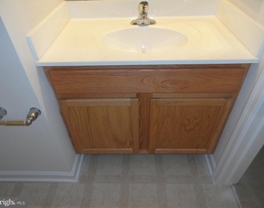 2711 Lucas Run Way - Photo Thumbnail 24